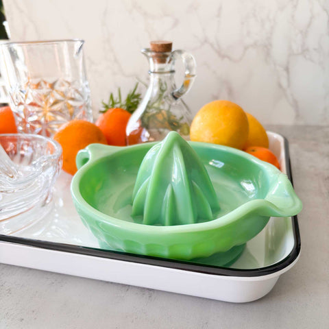 Jadeite Glass Collection Juicer With Handle