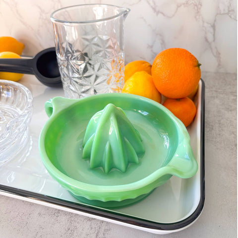 Jadeite Glass Collection Juicer With Handle