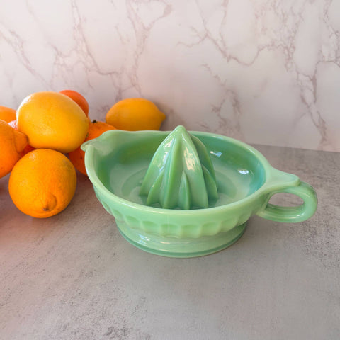 Jadeite Glass Collection Juicer With Handle
