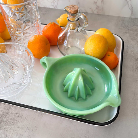 Jadeite Glass Collection Juicer With Handle