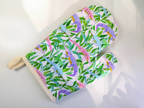 Pastel Alligators Oven Mitt & Pot Holder Set