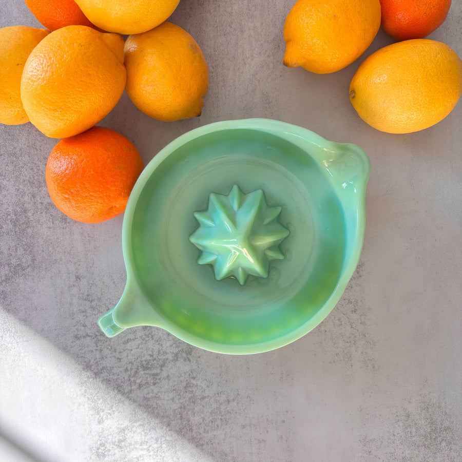 Jadeite Glass Collection Juicer With Handle