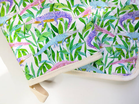 Pastel Alligators Oven Mitt & Pot Holder Set